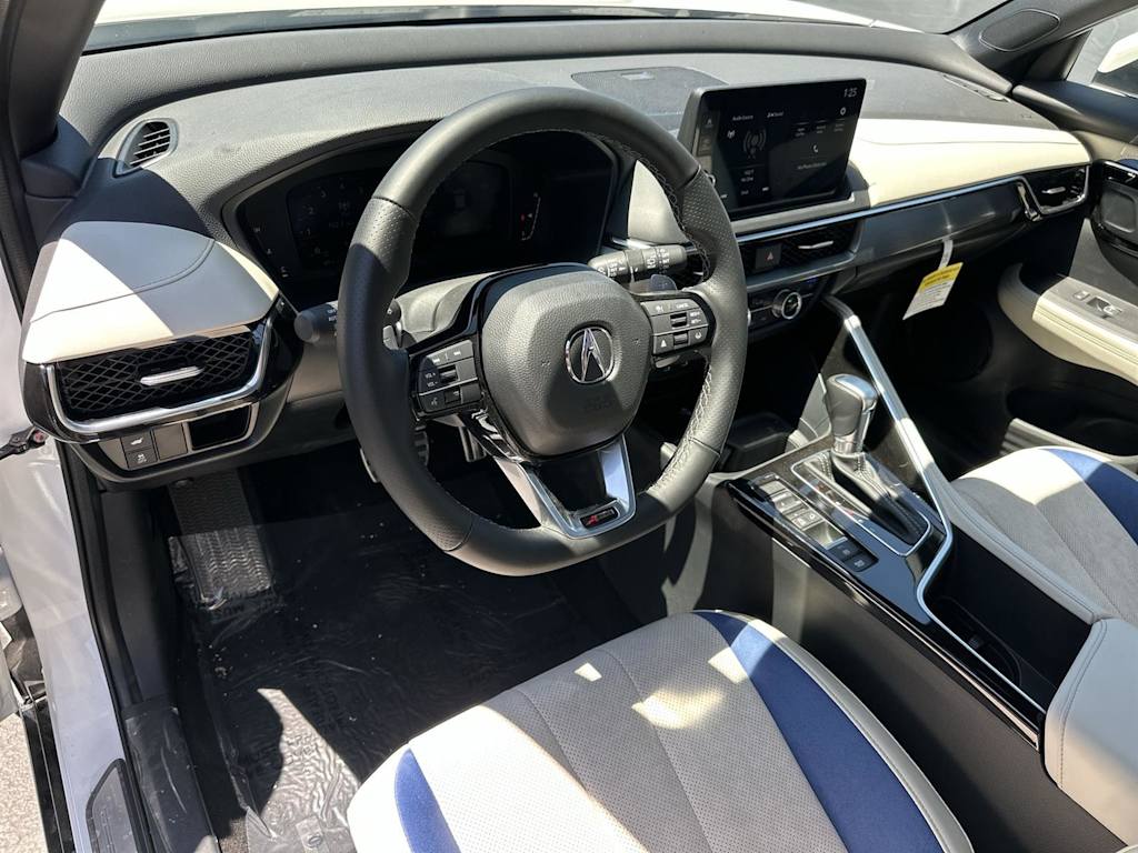 Thumbnail: 2025 Acura ADX - 2