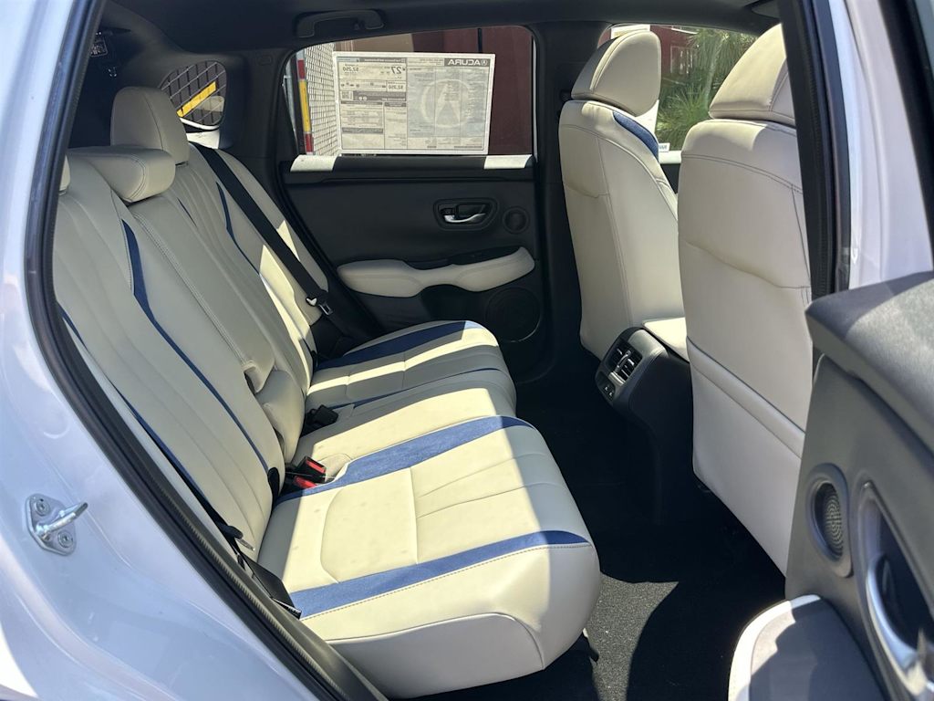 Thumbnail: 2025 Acura ADX - 13