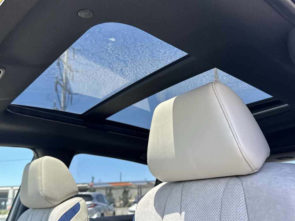 Thumbnail: 2025 Acura ADX - 30