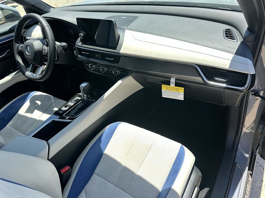 Thumbnail: 2025 Acura ADX - 15