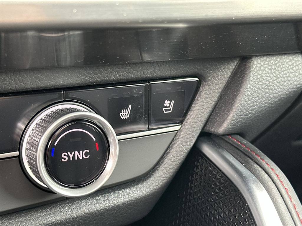 Thumbnail: 2025 Acura ADX - 25