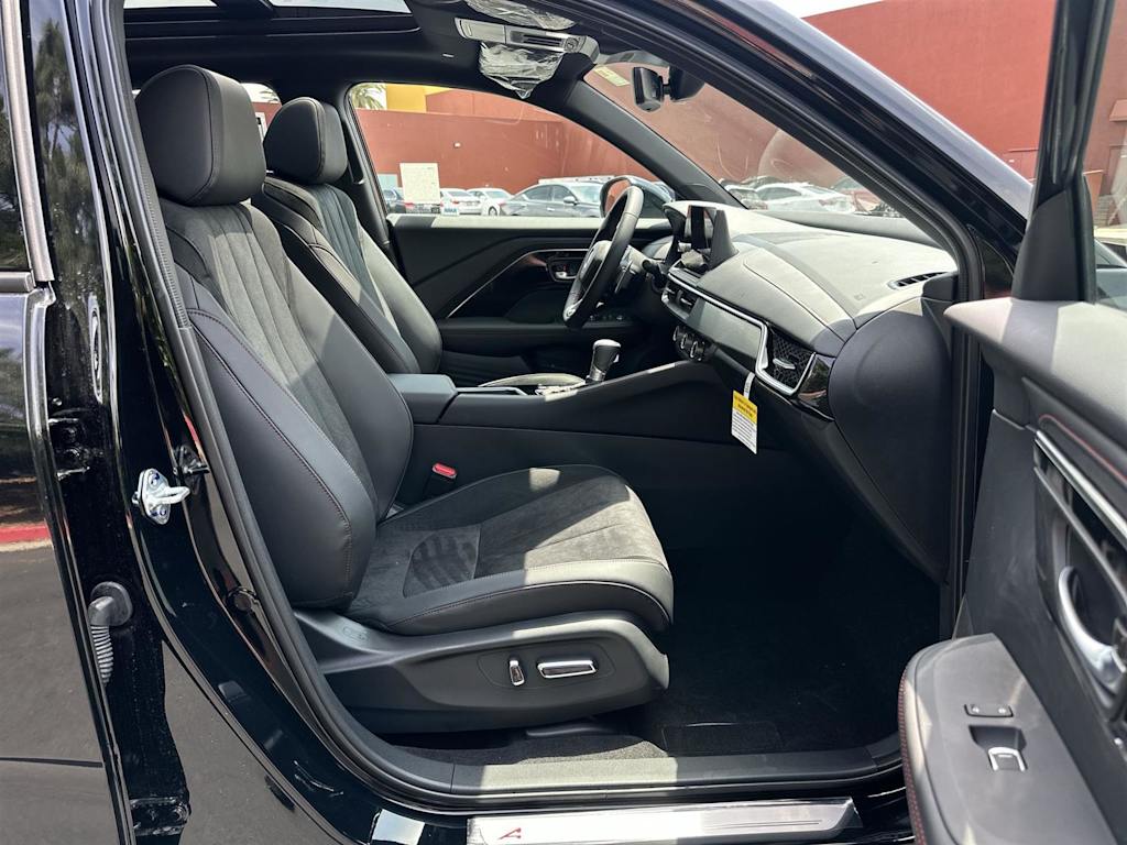 Thumbnail: 2025 Acura ADX - 11