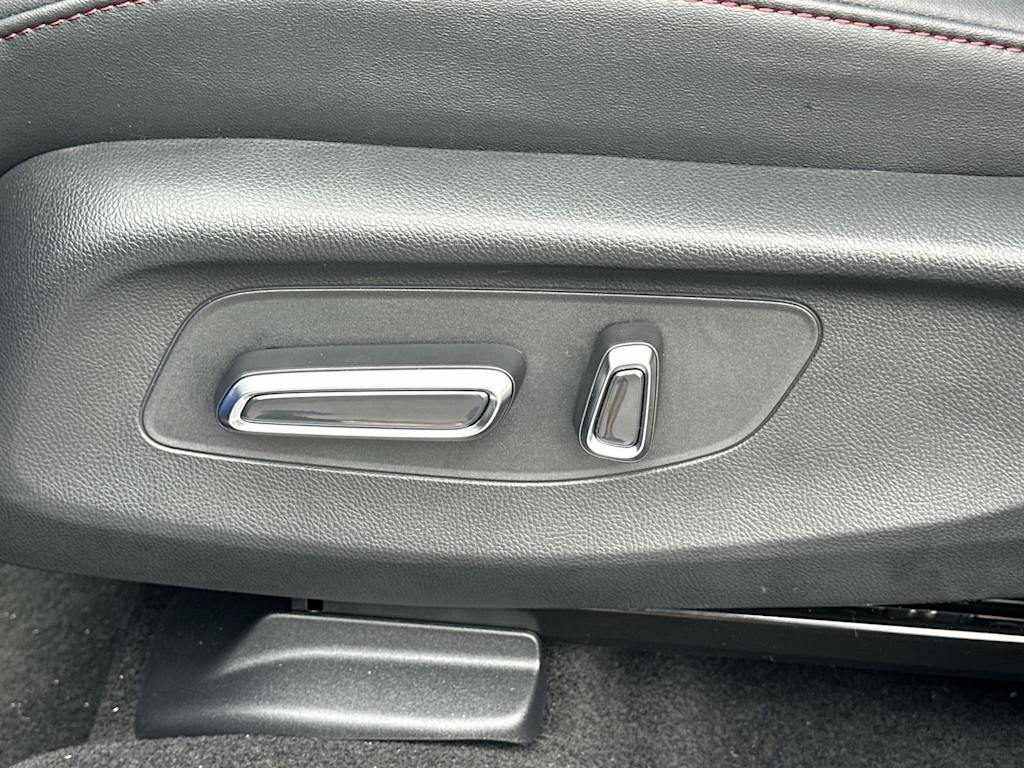 Thumbnail: 2025 Acura ADX - 22