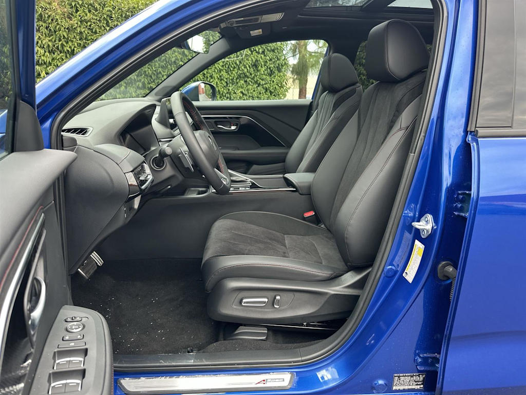 Thumbnail: 2025 Acura ADX - 11