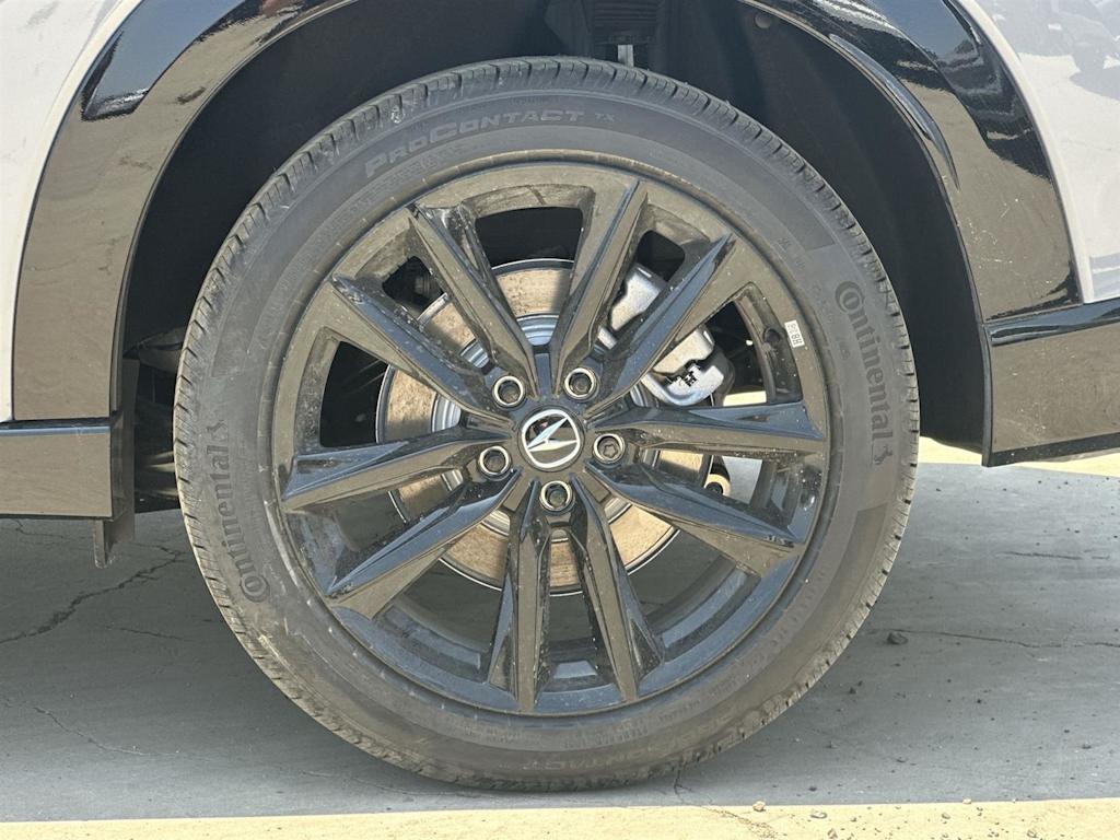 Thumbnail: 2025 Acura ADX - 8