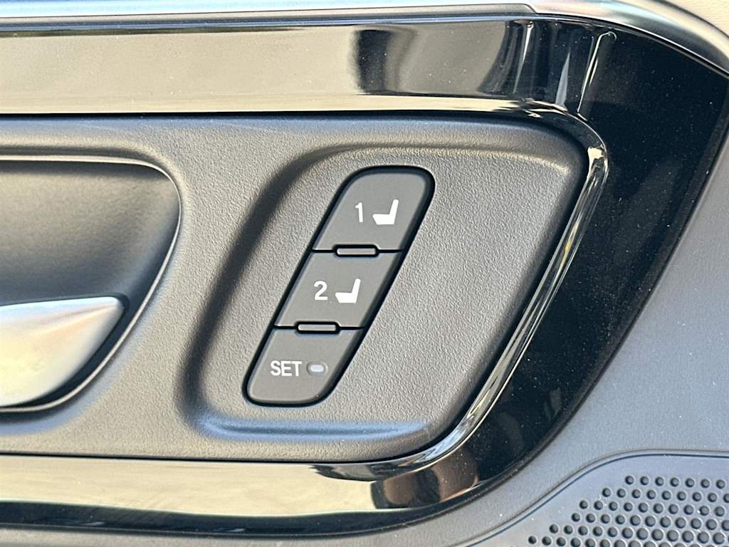 Thumbnail: 2025 Acura ADX - 30