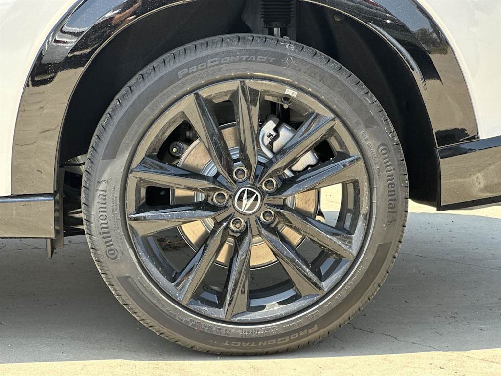 Thumbnail: 2025 Acura ADX - 8