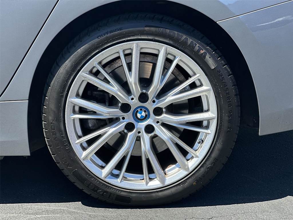 Thumbnail: 2024 BMW 3 Series - 7