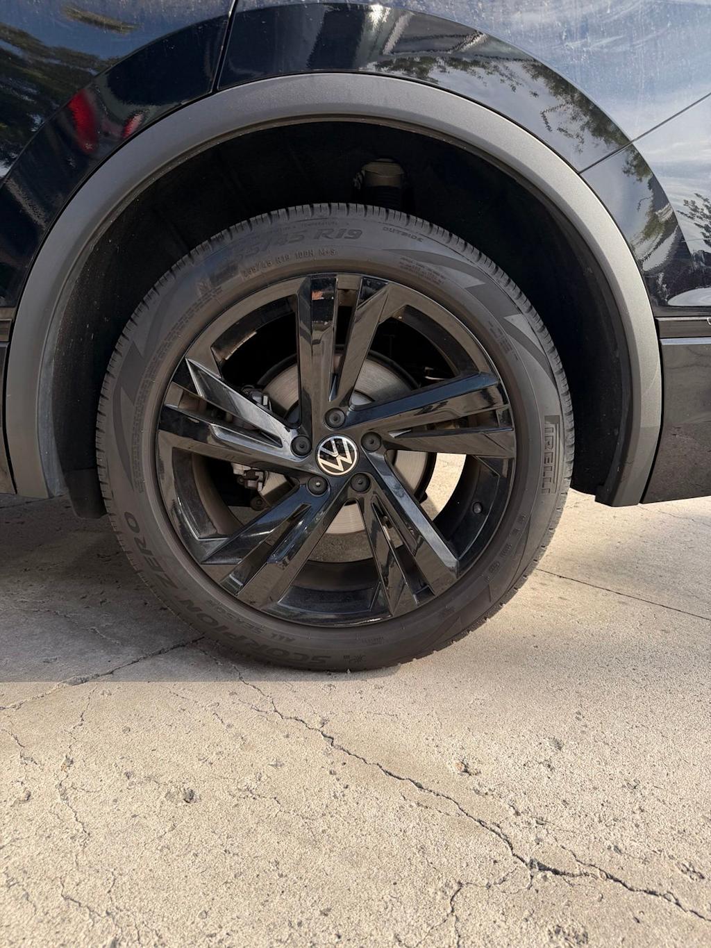 Thumbnail: 2023 Volkswagen Tiguan - 7