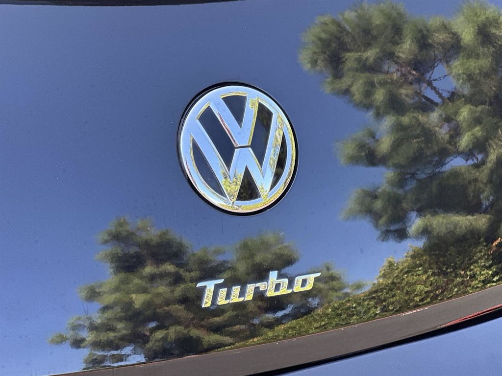 Thumbnail: 2019 Volkswagen Beetle - 7