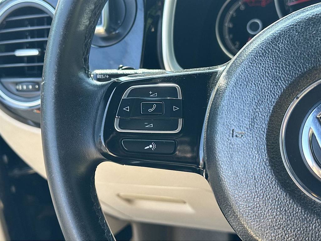 Thumbnail: 2019 Volkswagen Beetle - 23