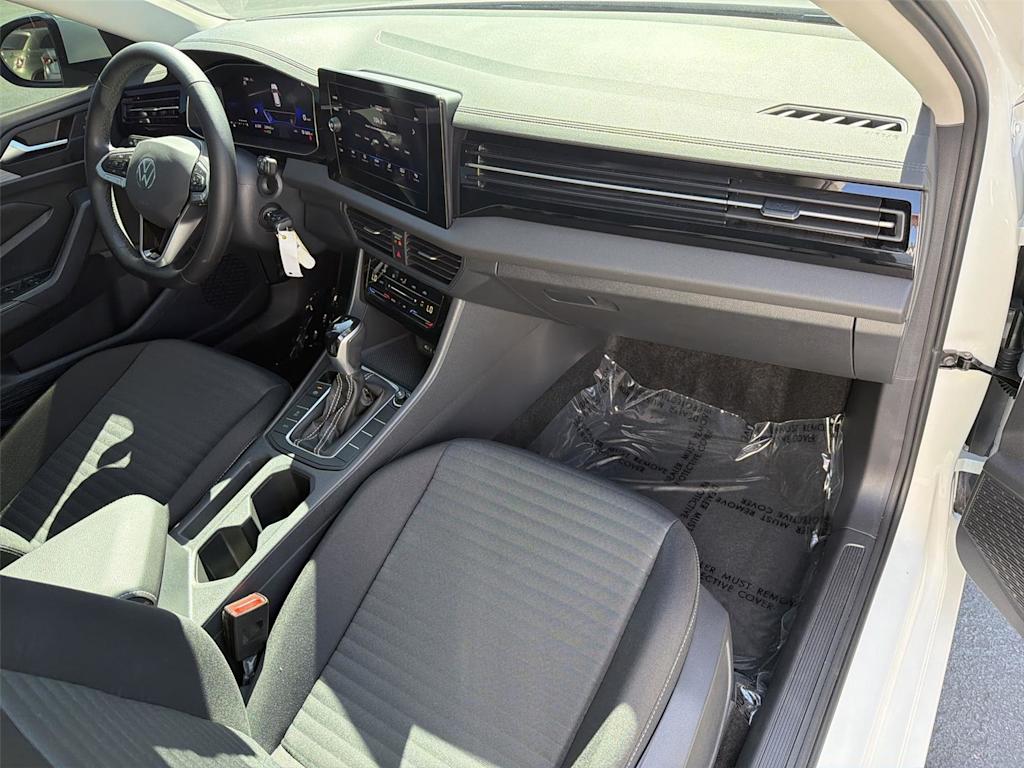 Thumbnail: 2025 Volkswagen Jetta - 14
