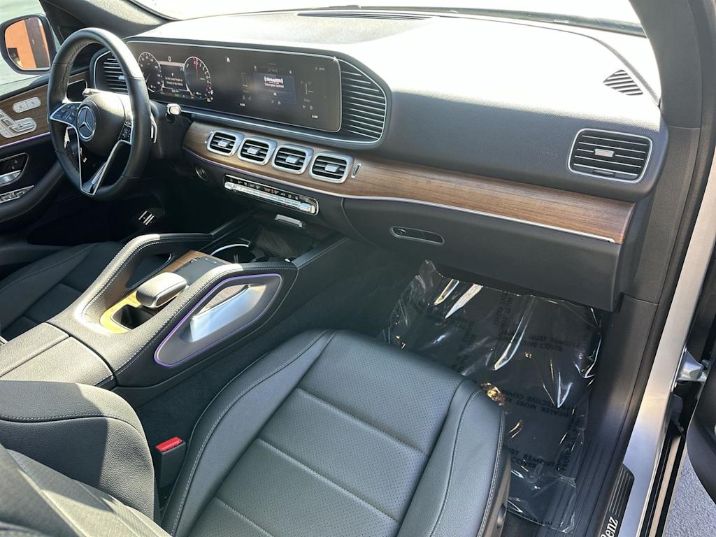 Thumbnail: 2025 Mercedes-Benz GLE - 13