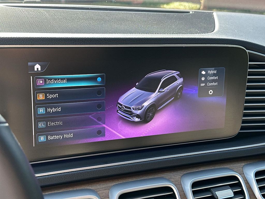 Thumbnail: 2025 Mercedes-Benz GLE - 28