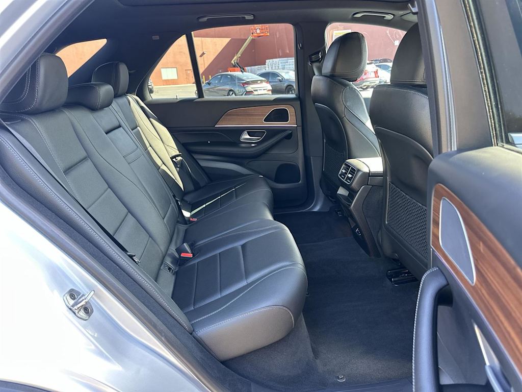 Thumbnail: 2025 Mercedes-Benz GLE - 12