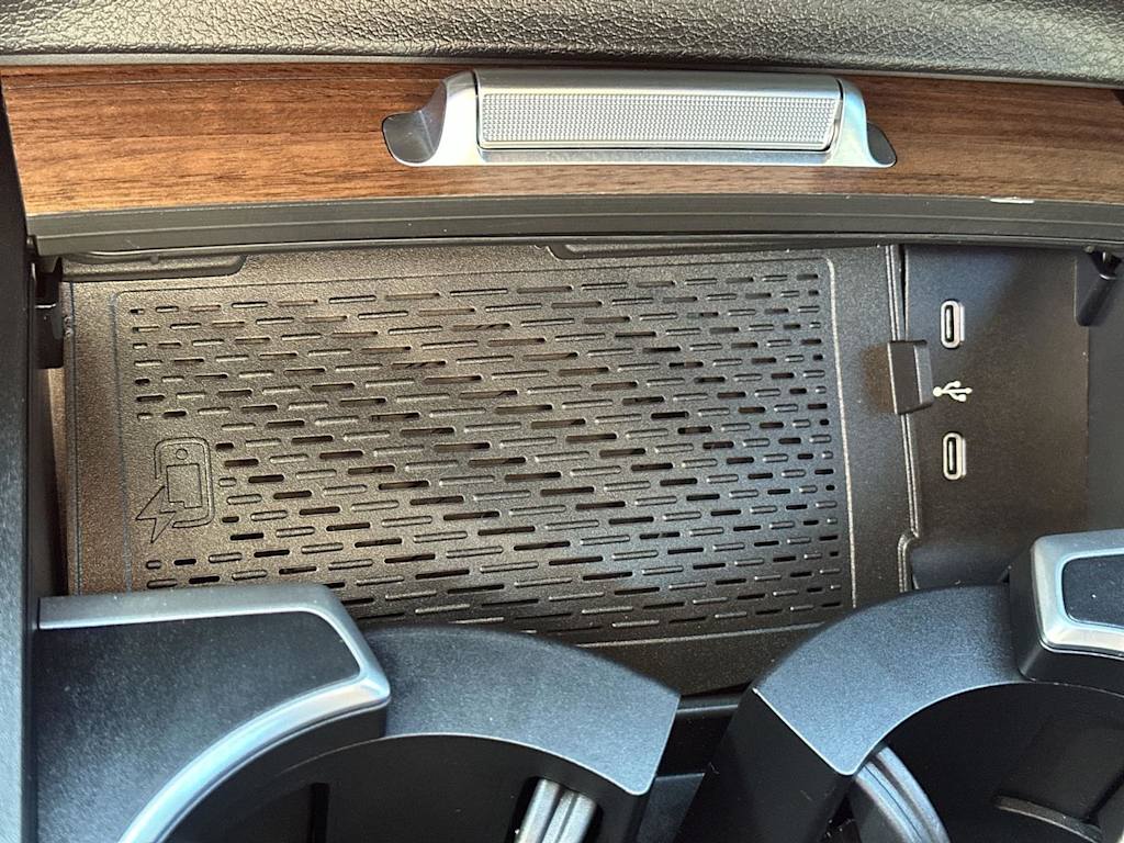 Thumbnail: 2025 Mercedes-Benz GLE - 27