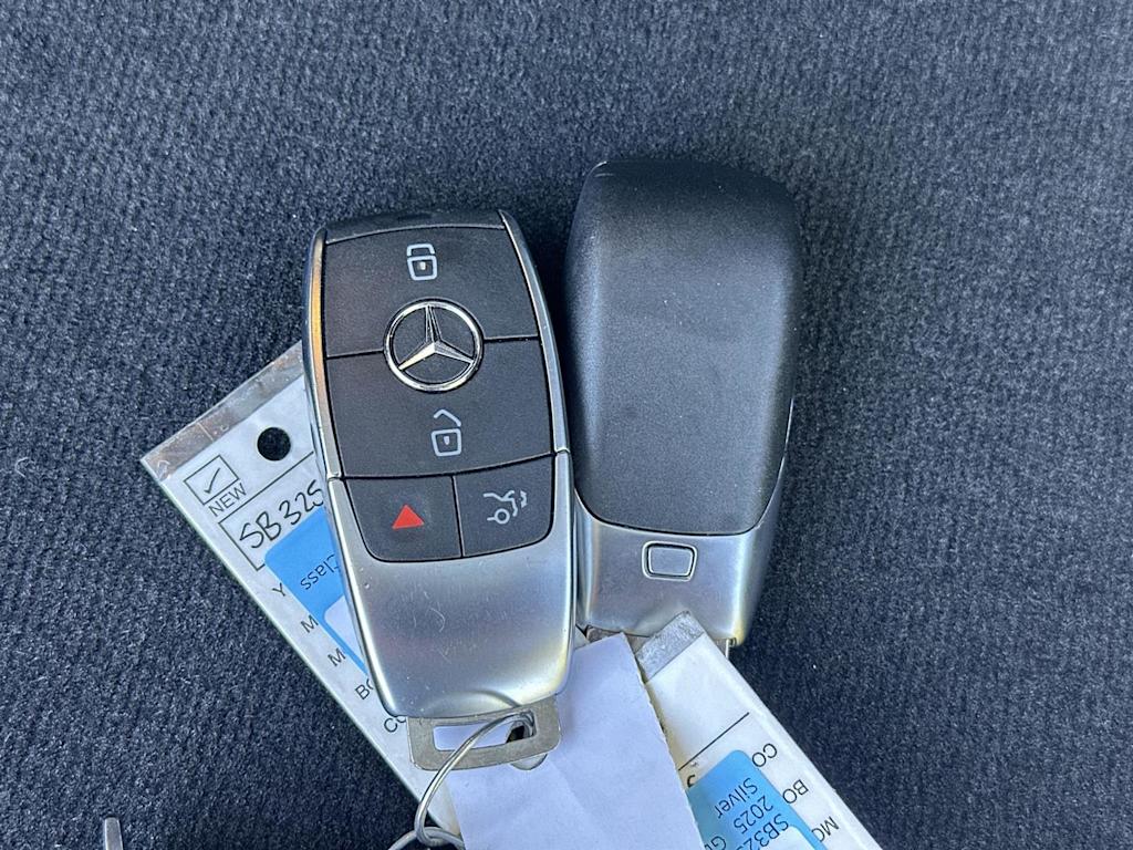 Thumbnail: 2025 Mercedes-Benz GLE - 19