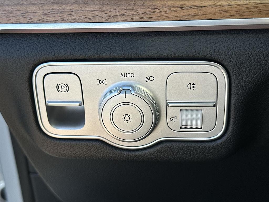 Thumbnail: 2025 Mercedes-Benz GLE - 30