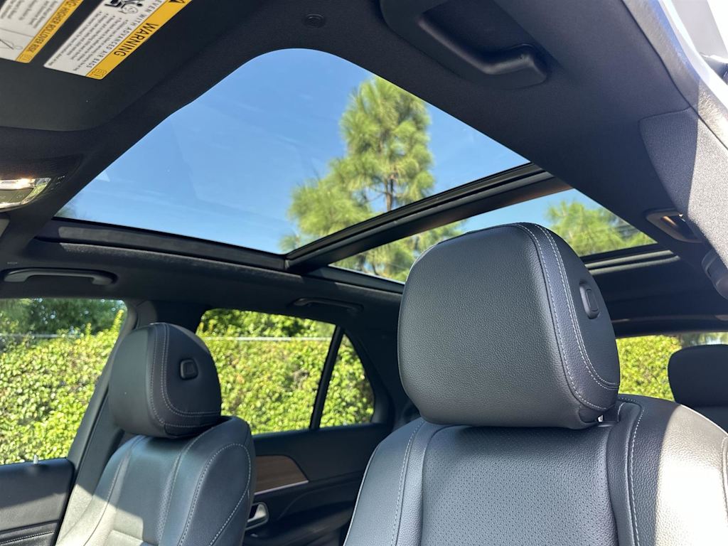 Thumbnail: 2025 Mercedes-Benz GLE - 32