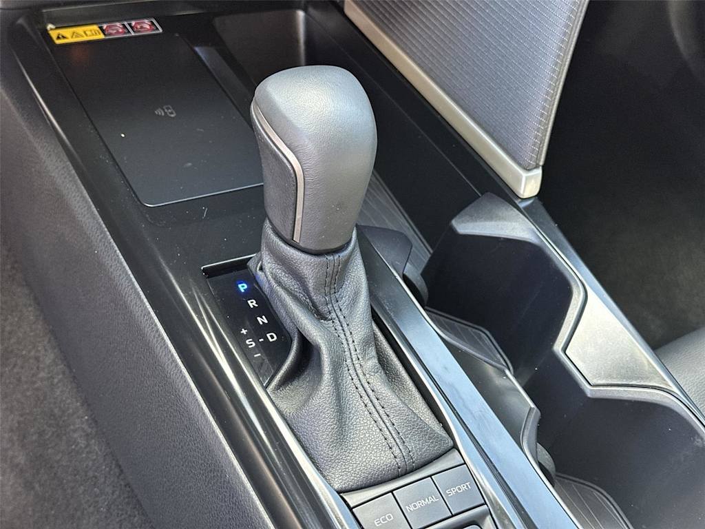 Thumbnail: 2025 Toyota Camry - 16