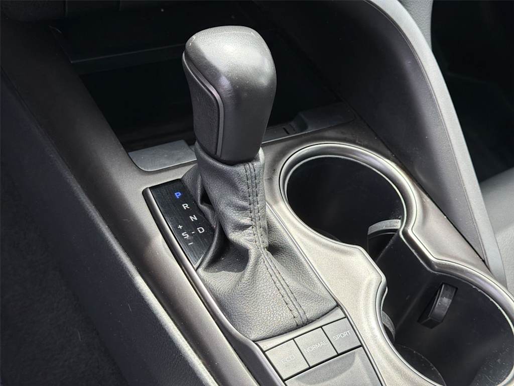 Thumbnail: 2024 Toyota Camry - 17