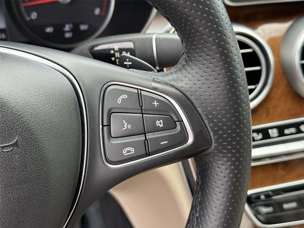 Thumbnail: 2015 Mercedes-Benz C-Class - 28