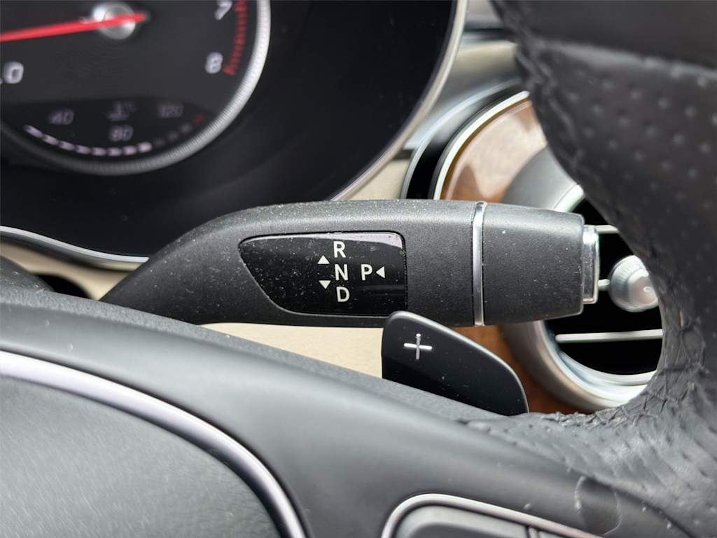Thumbnail: 2015 Mercedes-Benz C-Class - 16