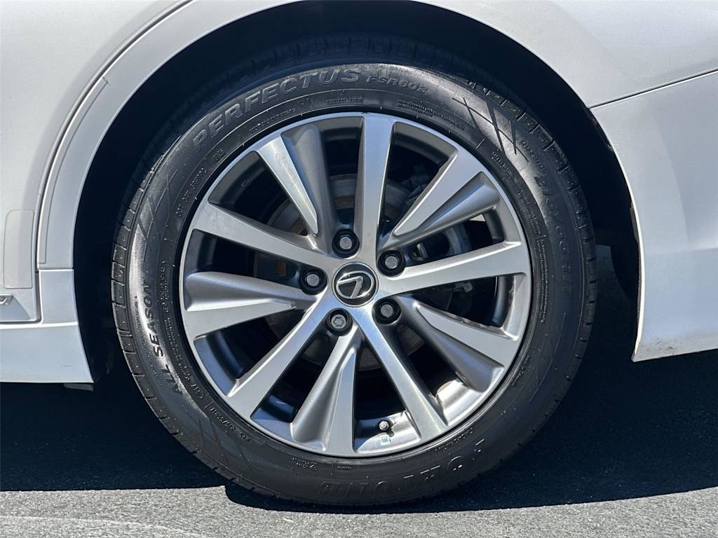 Thumbnail: 2020 Lexus ES - 8