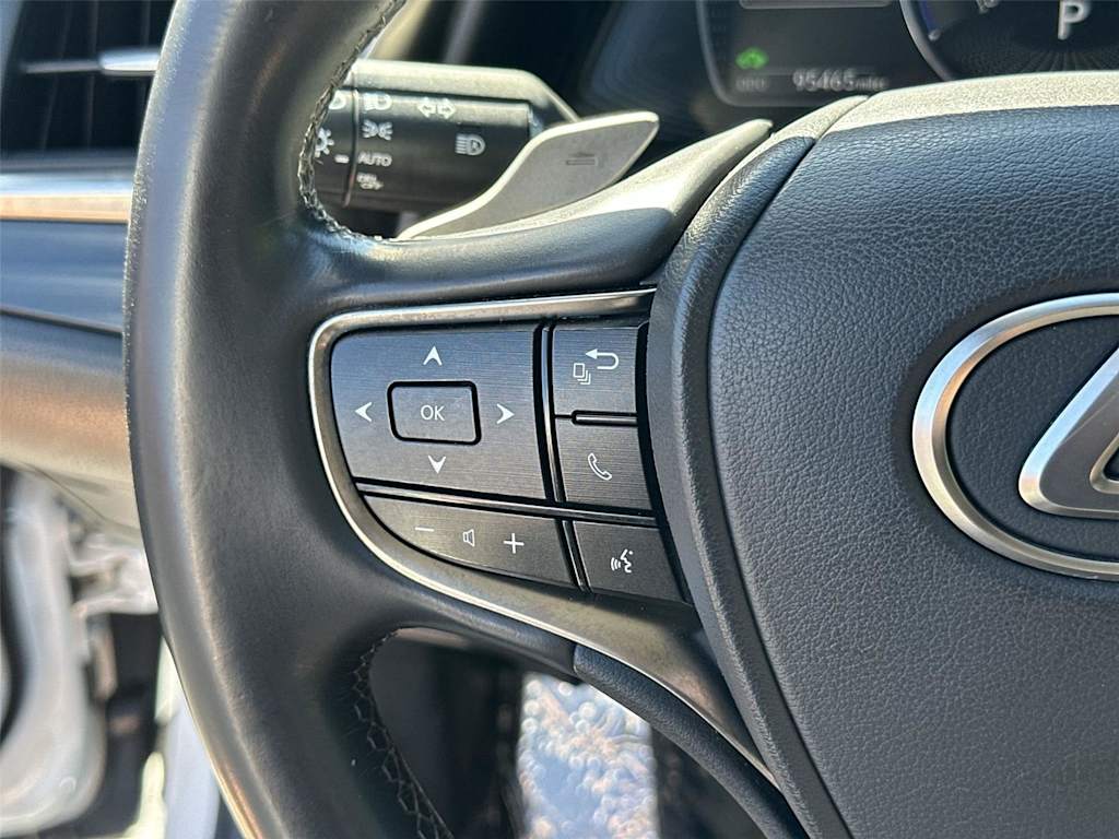 Thumbnail: 2020 Lexus ES - 23
