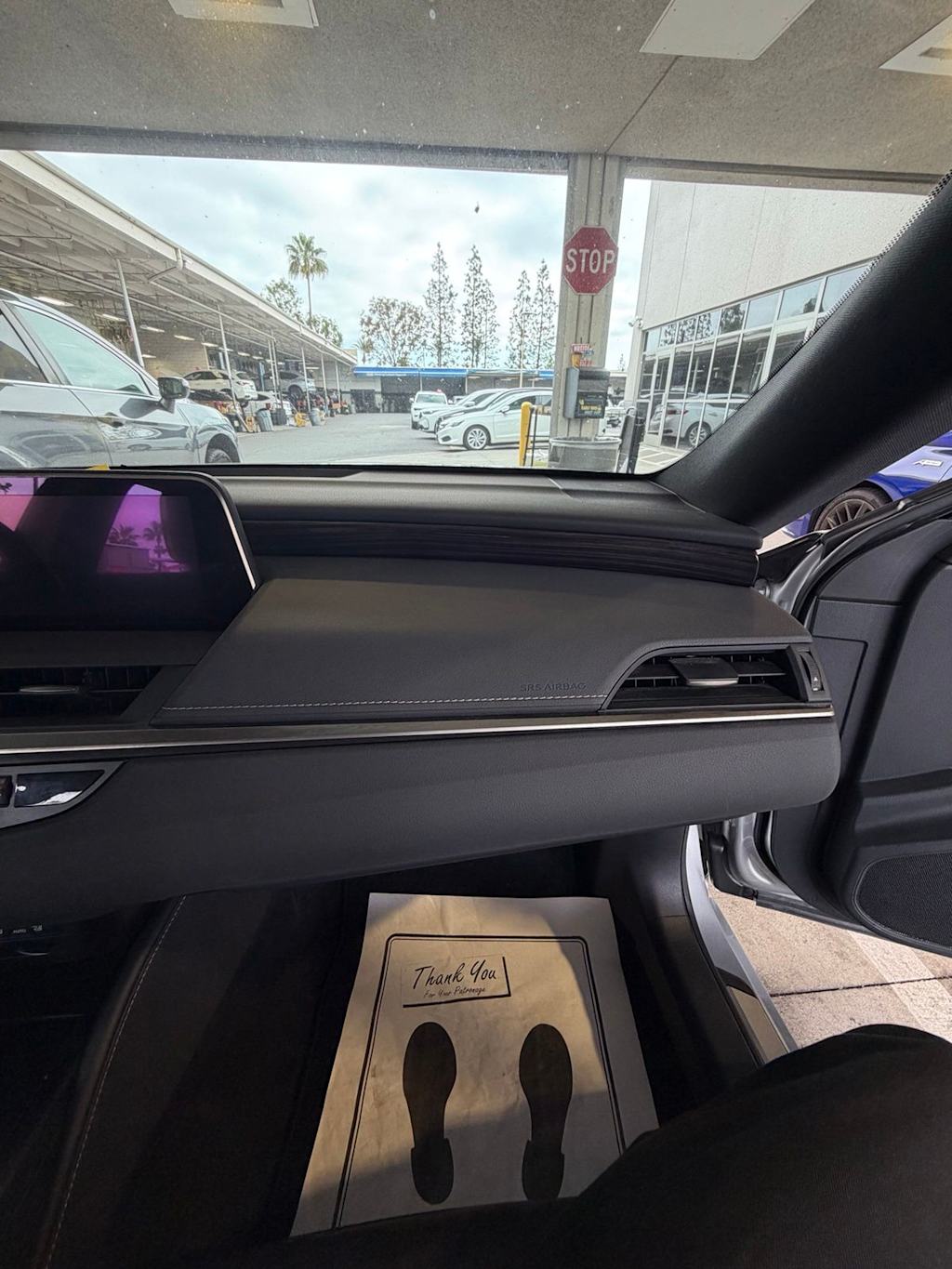 Thumbnail: 2020 Lexus ES - 22
