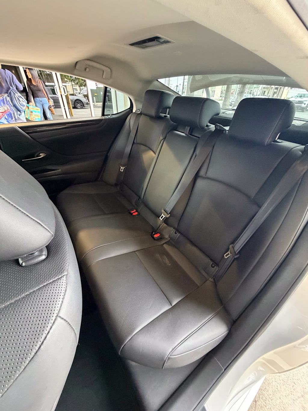 Thumbnail: 2020 Lexus ES - 11