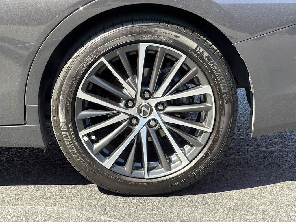 Thumbnail: 2025 Lexus ES - 8
