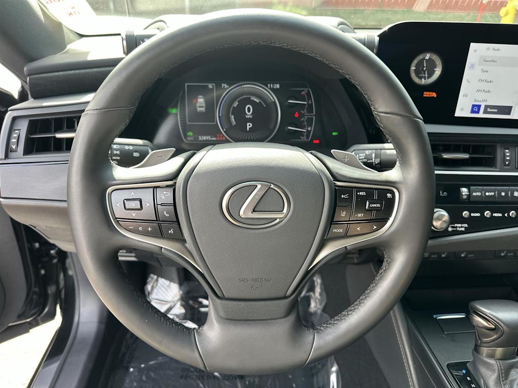 Thumbnail: 2024 Lexus ES - 15