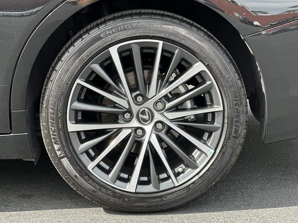 Thumbnail: 2024 Lexus ES - 8