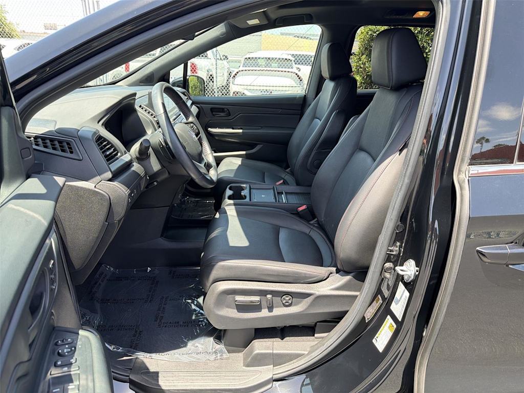 Thumbnail: 2025 Honda Odyssey - 10
