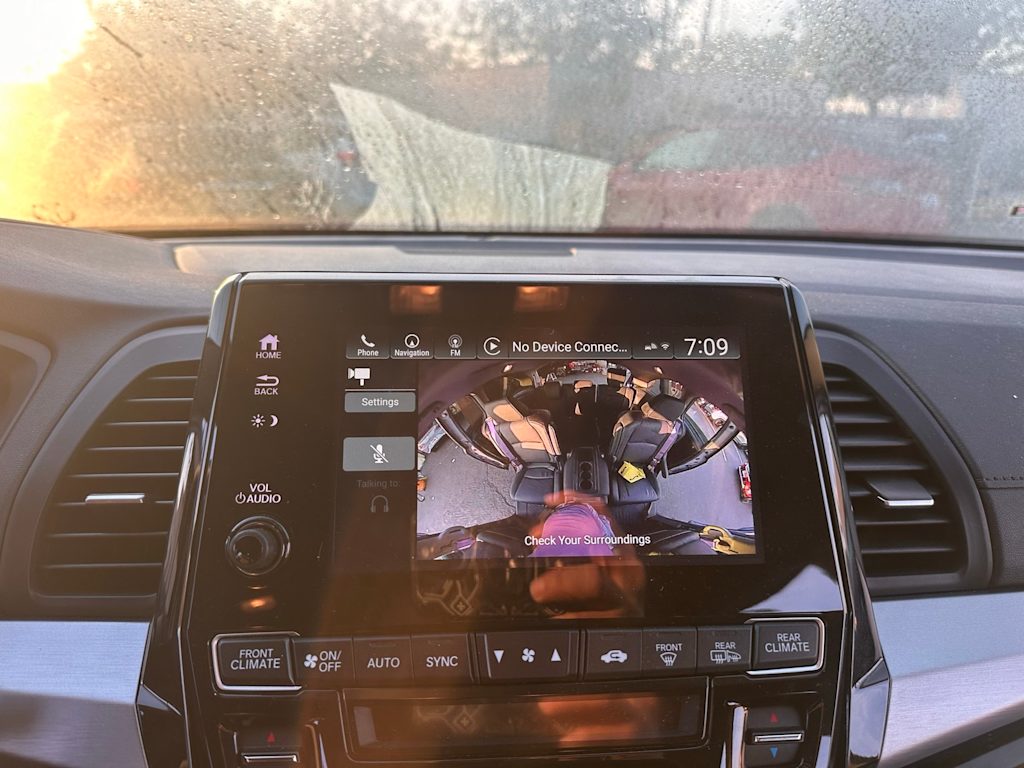 Thumbnail: 2023 Honda Odyssey - 12