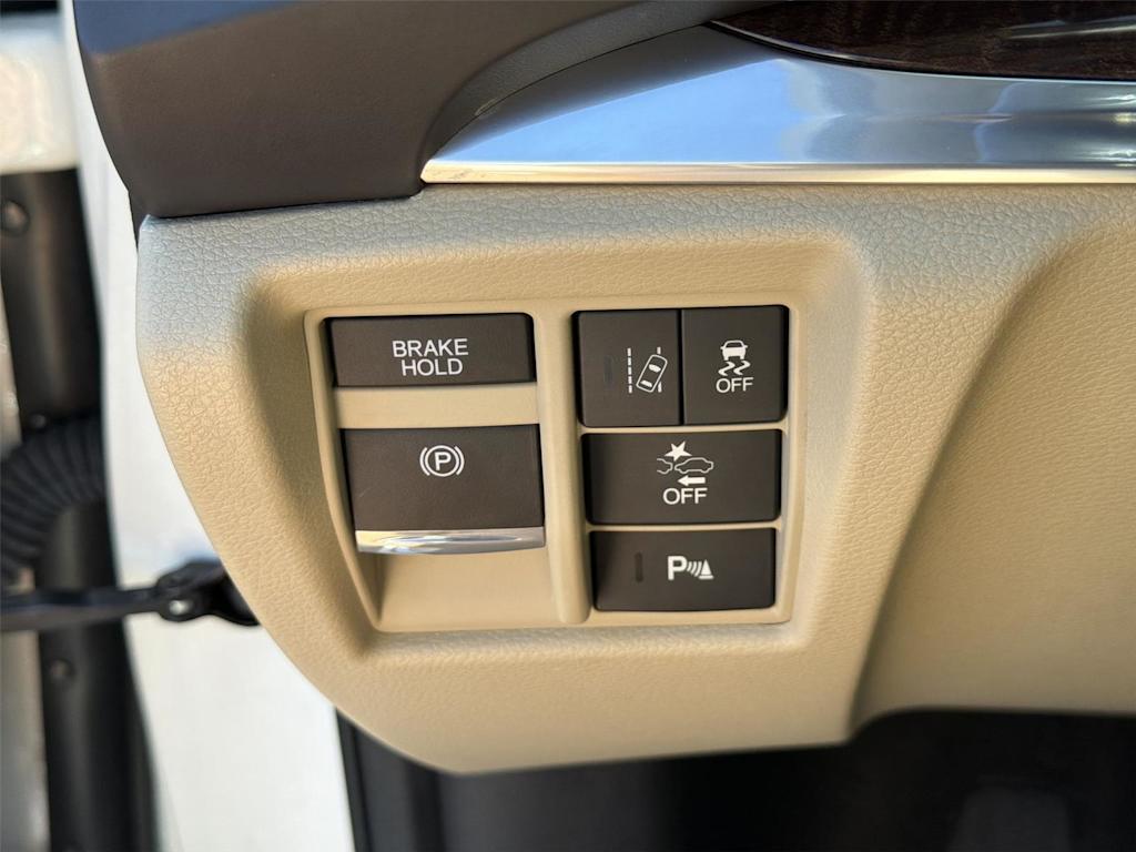 Thumbnail: 2017 Acura MDX - 30