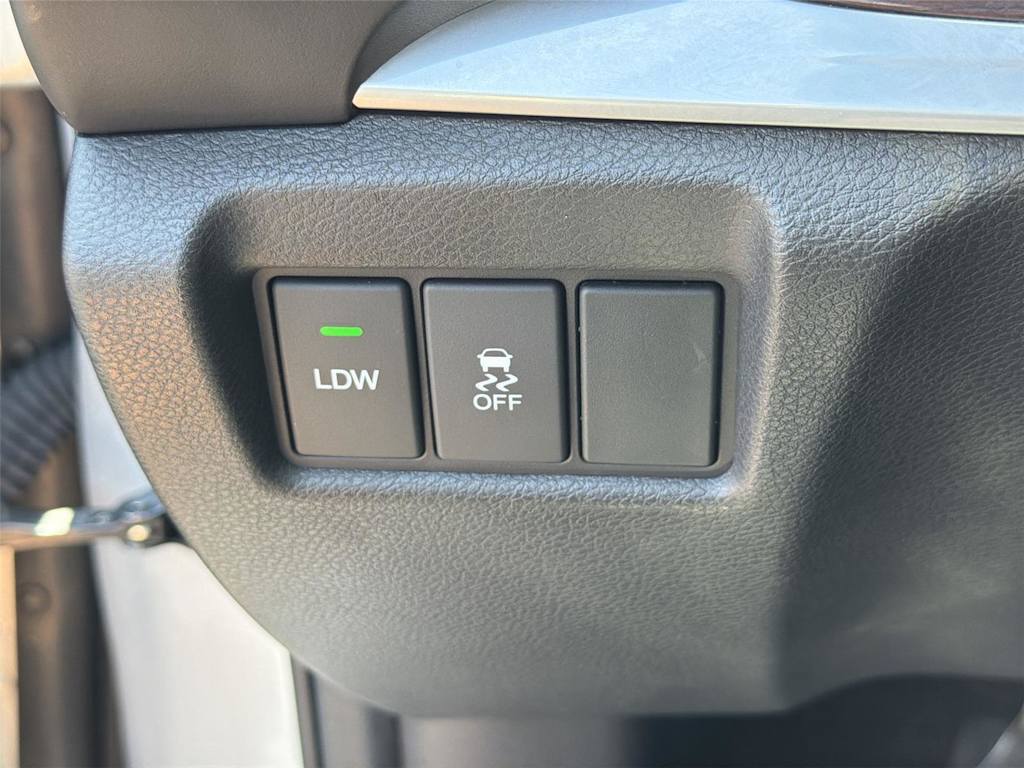 Thumbnail: 2015 Acura MDX - 32
