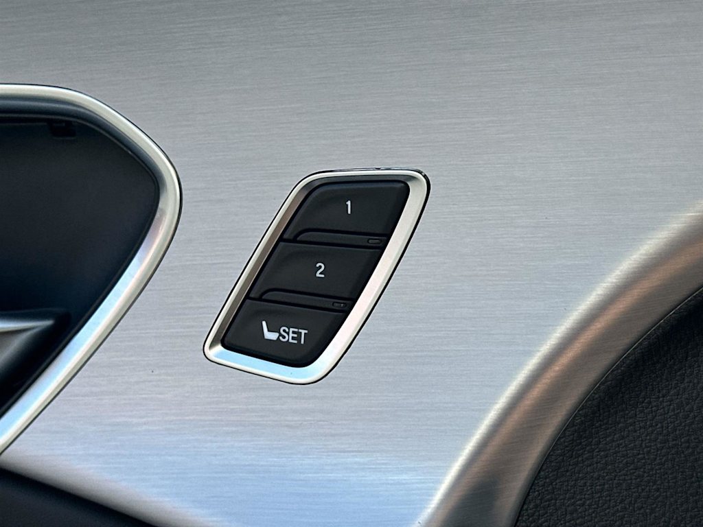 Thumbnail: 2024 Acura RDX - 30