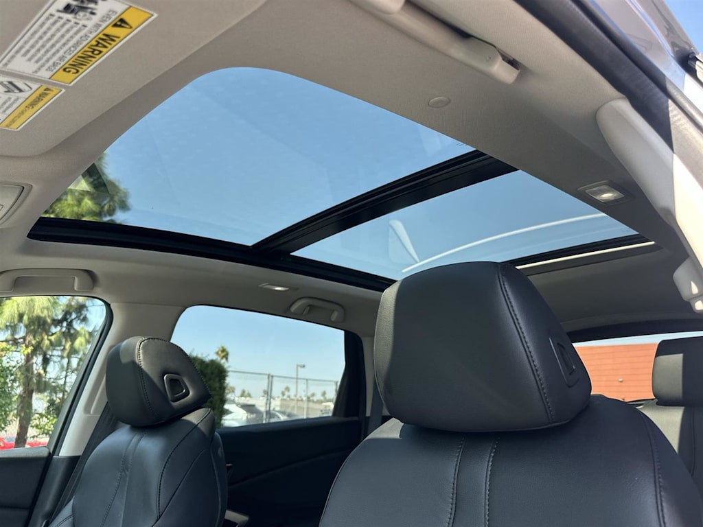 Thumbnail: 2024 Acura RDX - 31