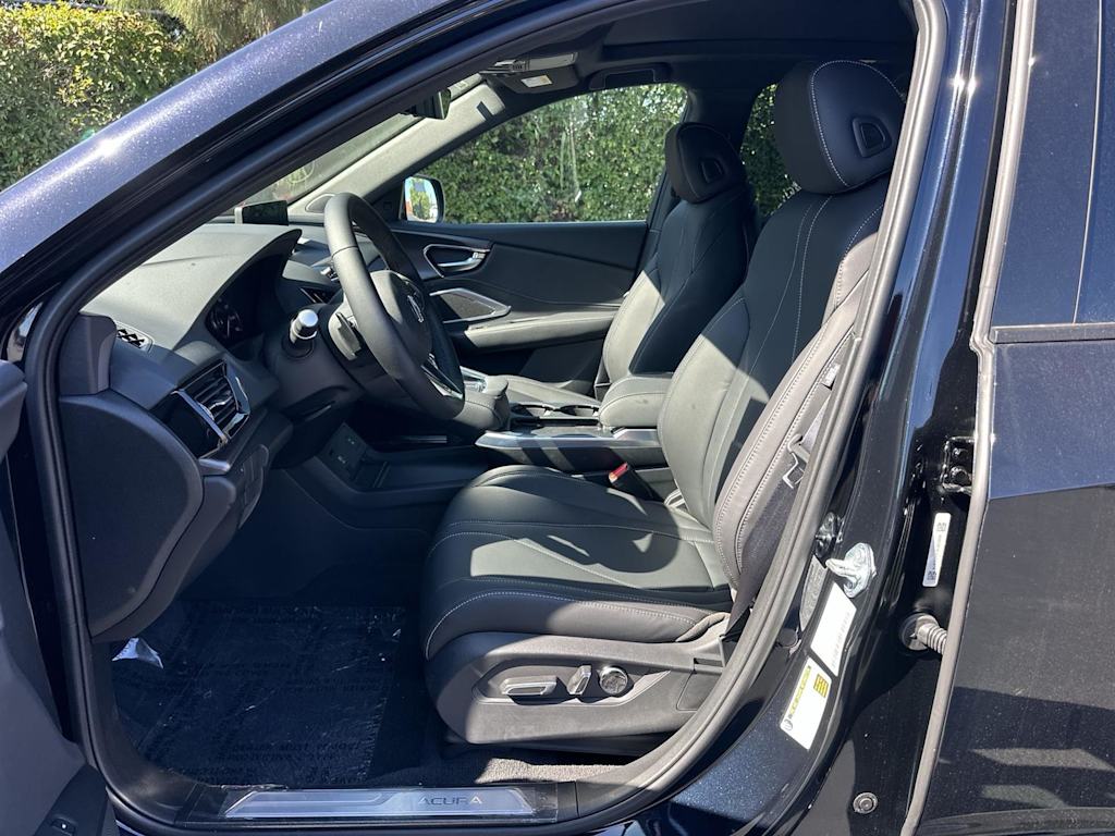 Thumbnail: 2025 Acura RDX - 10