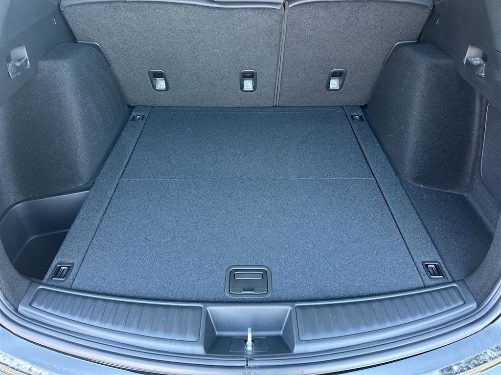 Thumbnail: 2025 Acura RDX - 18