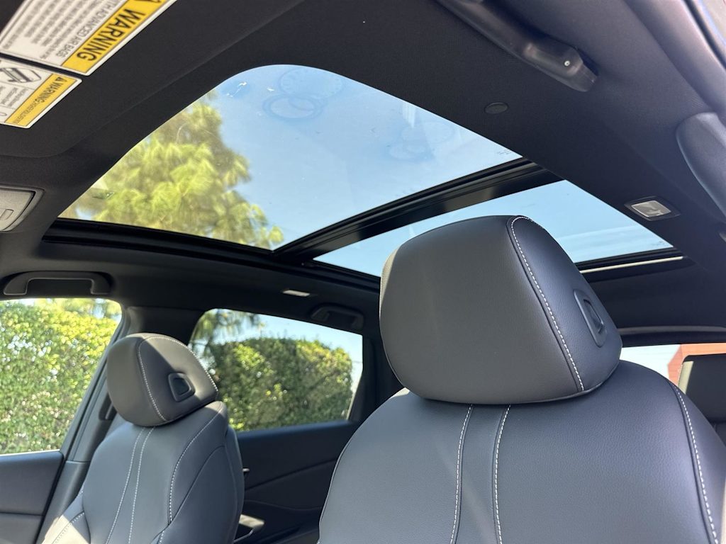 Thumbnail: 2025 Acura RDX - 31