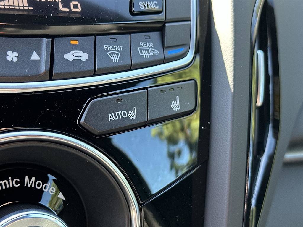 Thumbnail: 2025 Acura RDX - 25