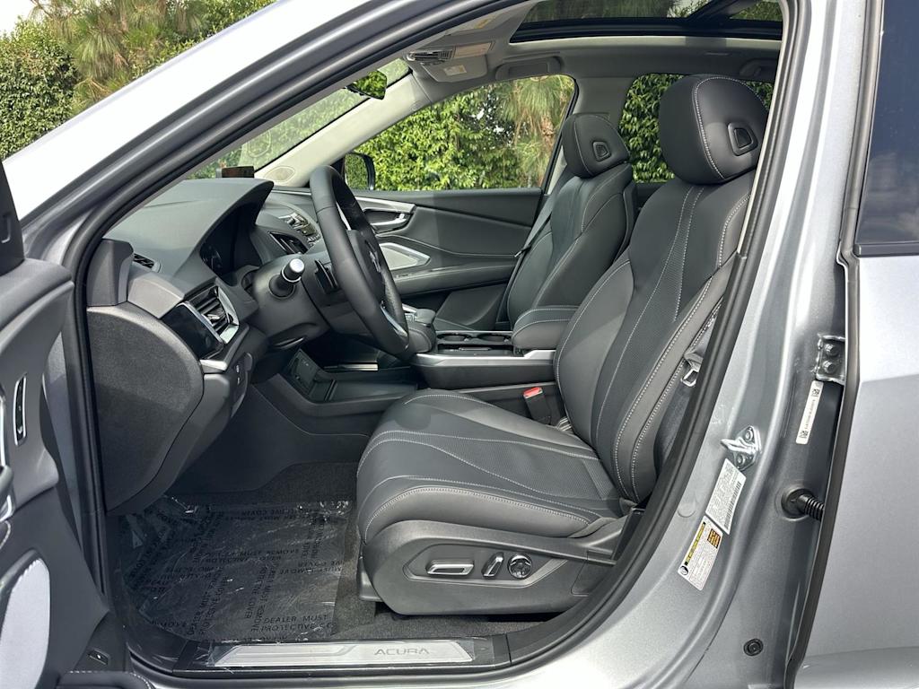 Thumbnail: 2025 Acura RDX - 10