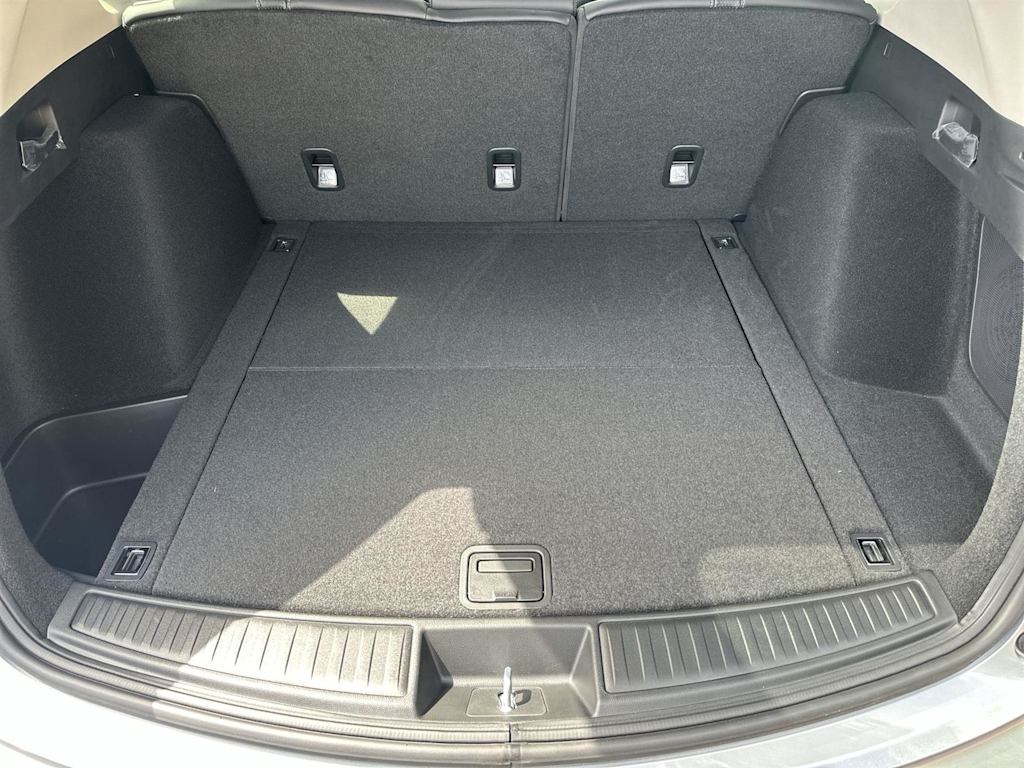 Thumbnail: 2025 Acura RDX - 18