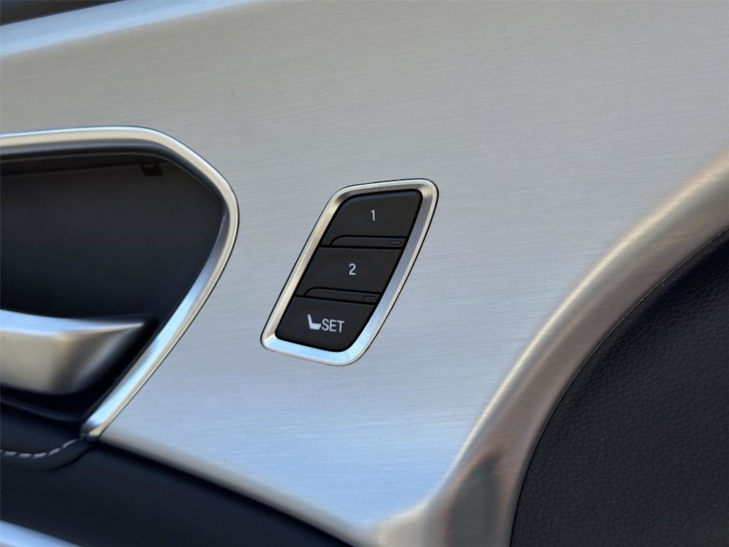 Thumbnail: 2025 Acura RDX - 33