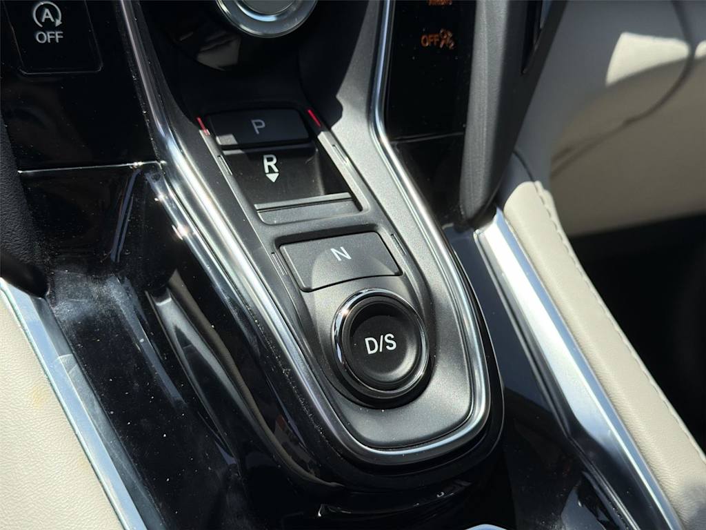 Thumbnail: 2025 Acura RDX - 17