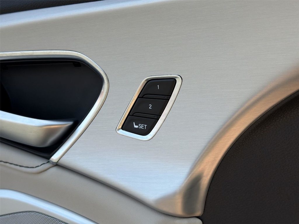 Thumbnail: 2025 Acura RDX - 33