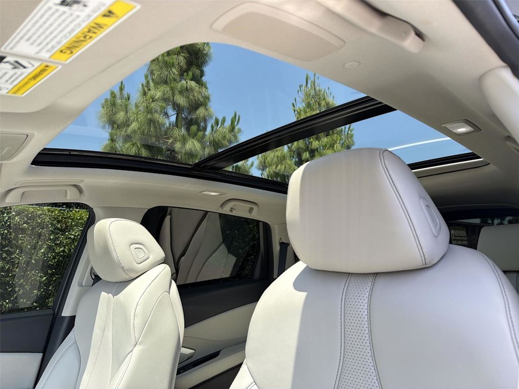 Thumbnail: 2025 Acura RDX - 35
